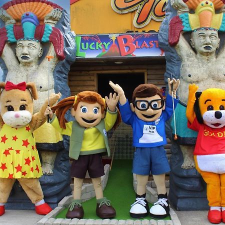 Golden Palm Resort チャペル・セント・レオナルズ エクステリア 写真